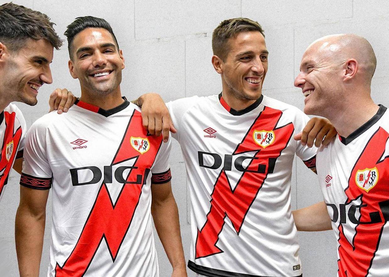 西甲！巴列卡诺主场死磕巴萨，红蓝军团能否击碎 “主场龙” 美梦？